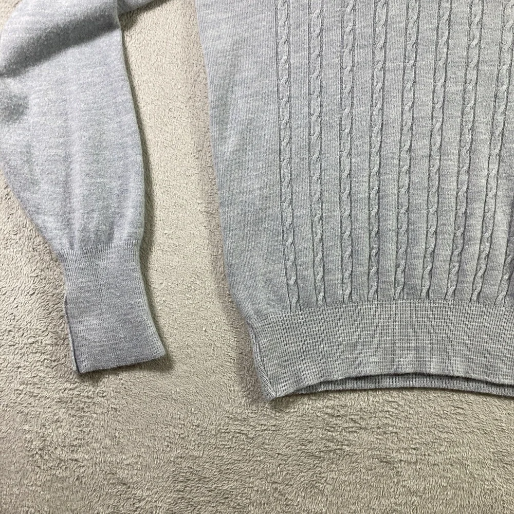 Vtg Isley Sweater Adult Medium Gray Embroidered Duck V Neck Flying Scotsman USA - Picture 5 of 15